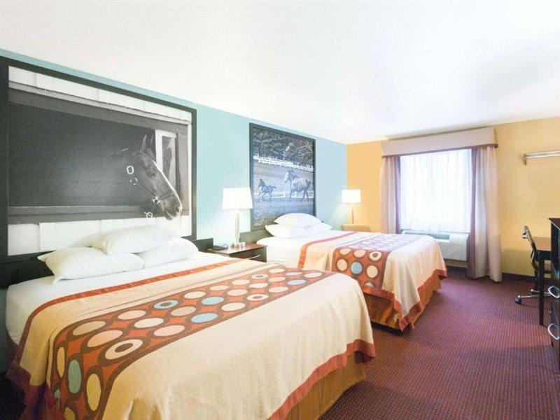 Hotel Super 8 By Wyndham Richmond Extérieur photo