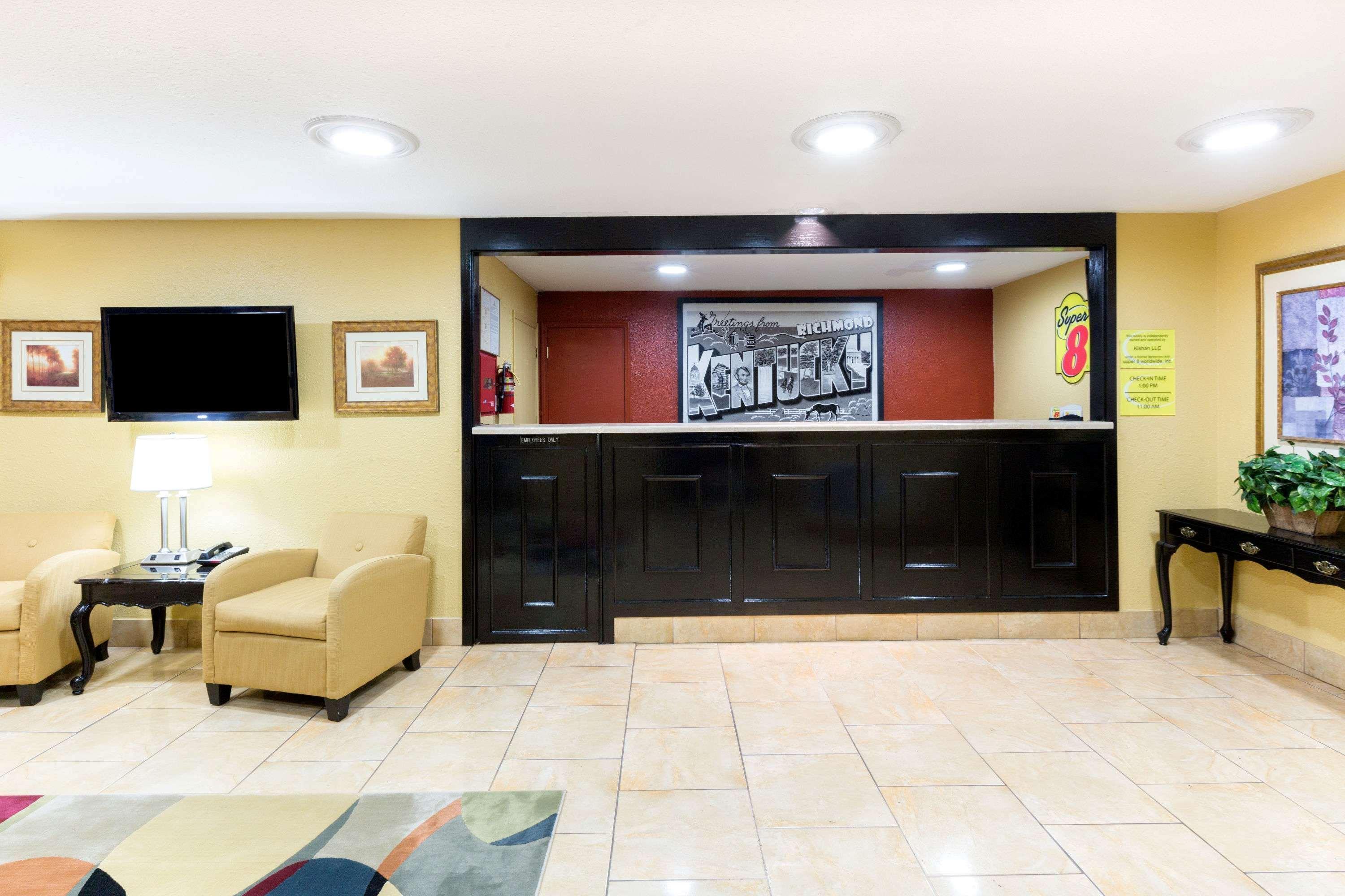 Hotel Super 8 By Wyndham Richmond Extérieur photo