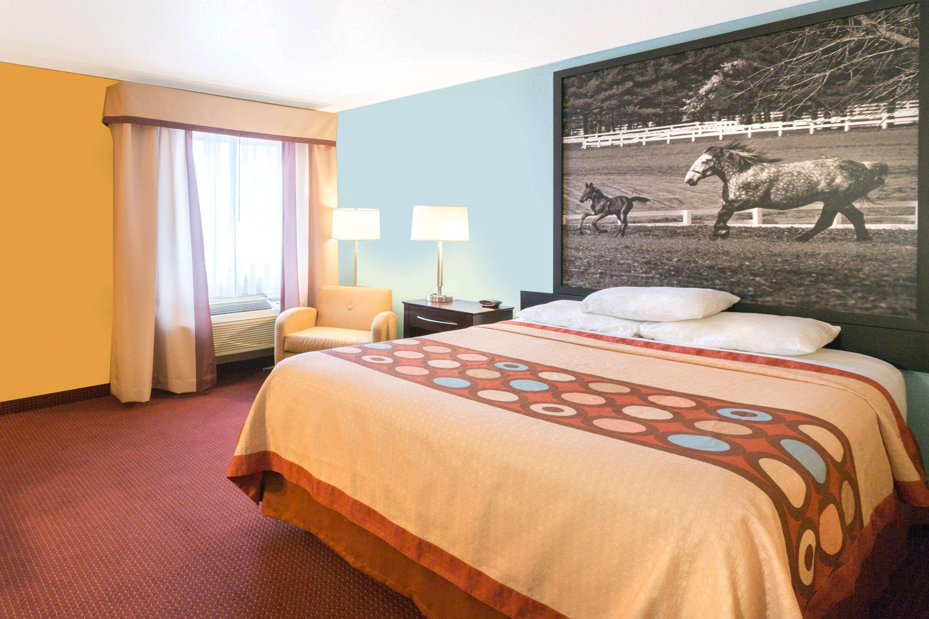Hotel Super 8 By Wyndham Richmond Extérieur photo